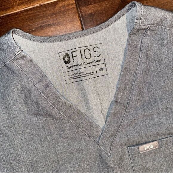 Figs Ladies Scrub Top - Picture 2 of 3